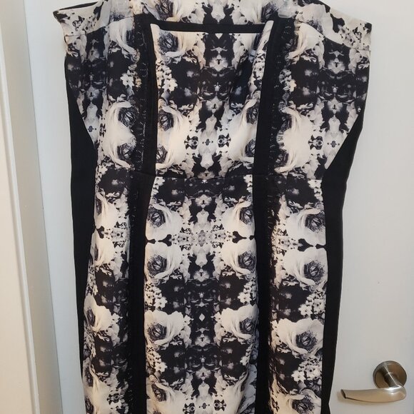 City Chic Lace Affair Strapless Dress. New Without Tags - Picture 3 of 6